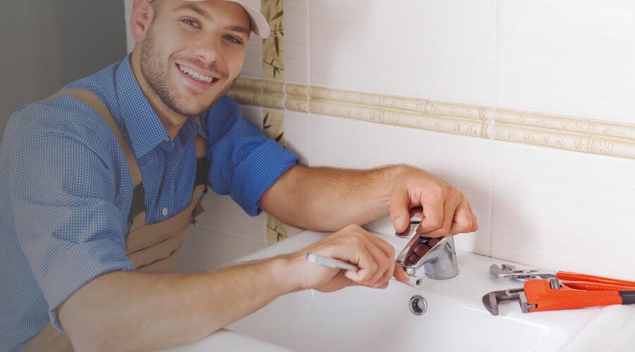 Handle or spout repair in Etna Green, IN